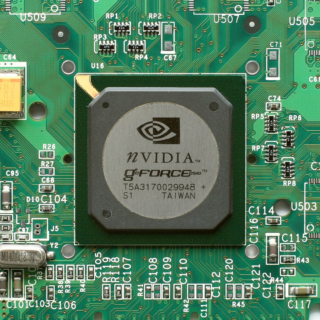 NVIDIA于1999年8月发布GeForce 256（NV10），首先提出了GPU的概念