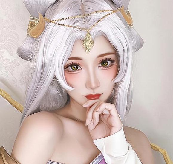 知名解说琪琪以《王者荣耀》嫦娥形象COSPLAY，绝美造型引爆热议